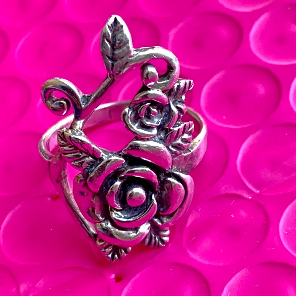 Solid Sterling Green Rose/Flower Ring Vintage - image 2